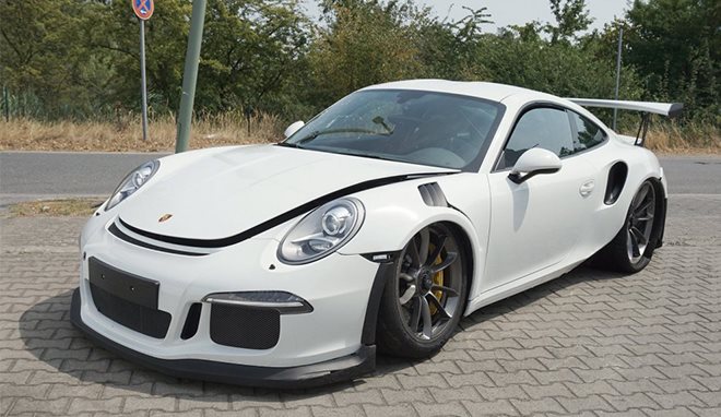 بالصور: بورش 911 GT3 RS  تسجل أول حادث  